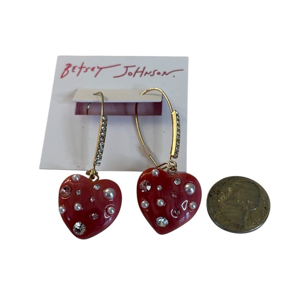 Betsey Johnson Pearly Pink Puffy Heart Dangle Earrings. - Picture 6 of 6